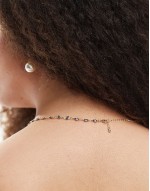 Curve short necklace with eye chain in gold tone