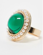 oversized ring with pearl outer in gold